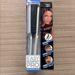 Infiniti Pro Easy Blowout Pro Hair Brush by Conair- Grey